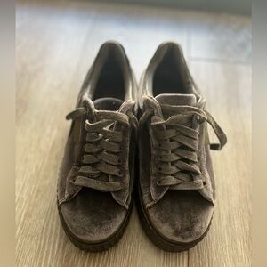 Puma Rihanna Fenty creepers size 7 Velvet Grey Color